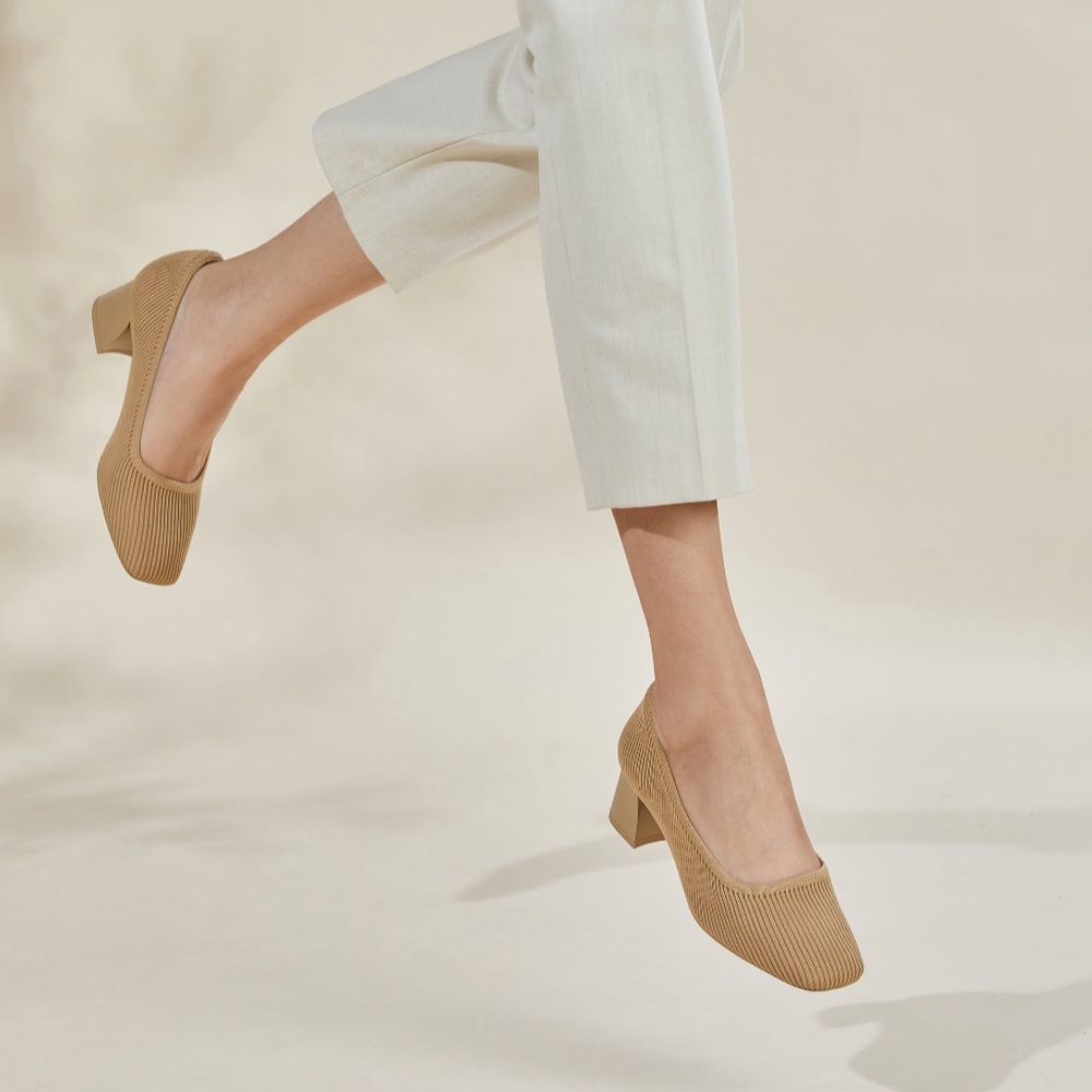 Classic Ribbed Block Heel Pumps in Tan